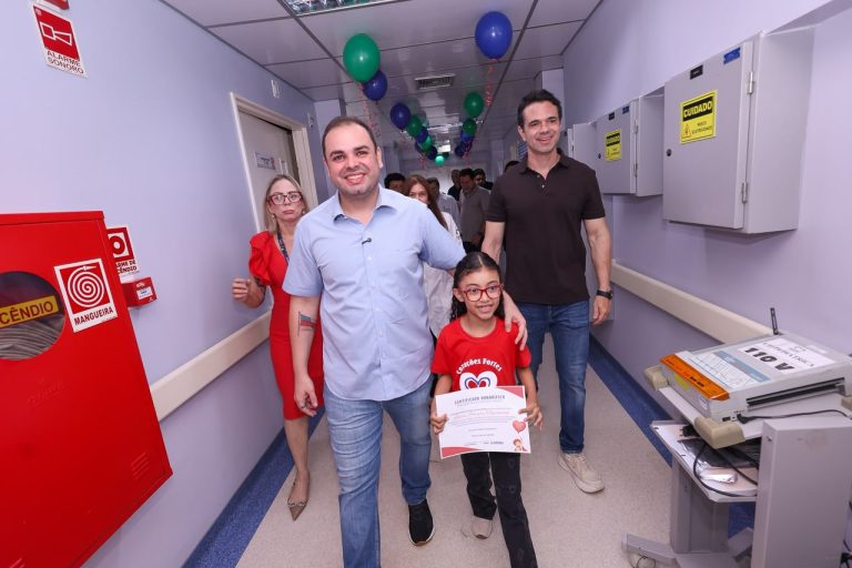 WhatsApp-Image-2026-06-12-at-11.33.06-768x512-2 Governador Roberto Cidade acompanha cirurgia e vistoria obras do Hospital Francisca Mendes