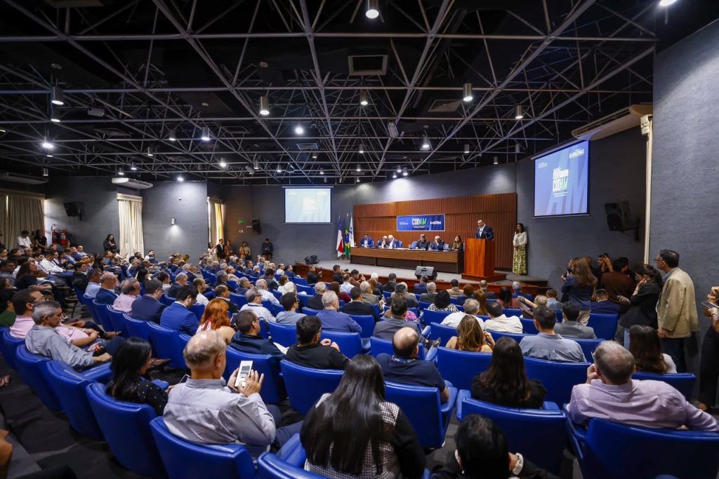 WhatsApp-Image-2026-06-18-at-15.45.15-1024x683 Roberto Cidade preside 320ª reunião do Codam com recorde de 80 projetos industriais