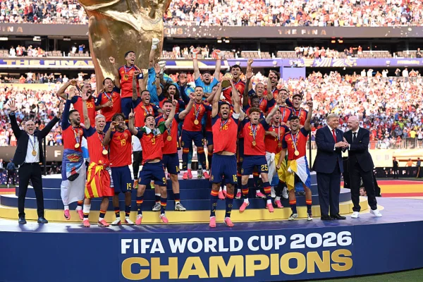 espanha-campea-domundo Seleção da Espanha chega a Madri após ser campeã na Copa do Mundo